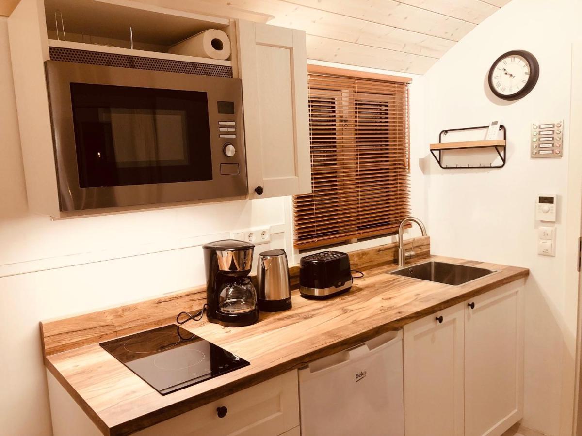 Zirkuswagen Mit Outdoor Whirlpool Und Garten Petershagen-Eggersdorf Exteriér fotografie